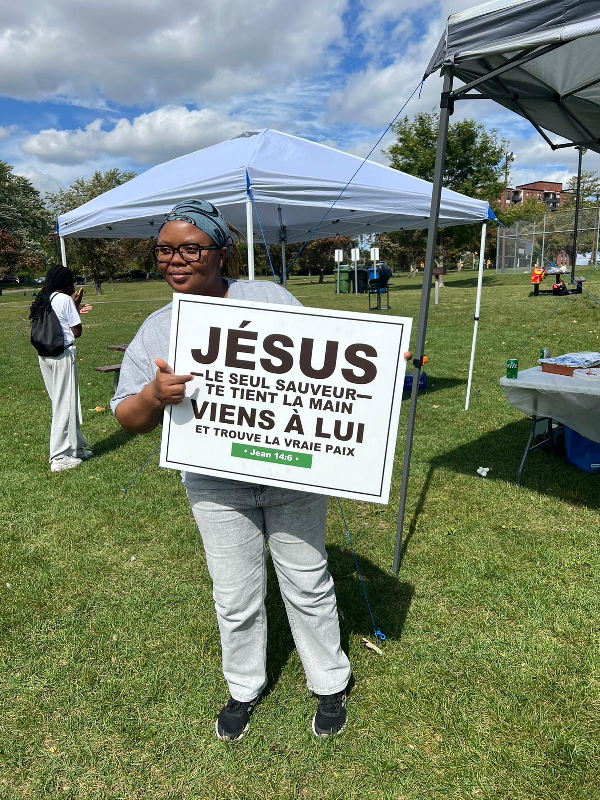 Membres de l'église CFC Ottawa réunis en communion